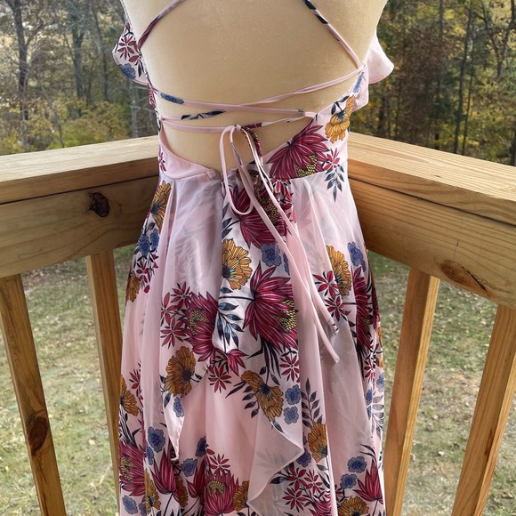 Light pink floral maxi dress Lulu’s size S - Picture 8 of 9